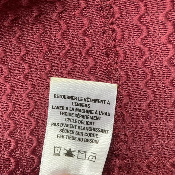 Aeropostale Elegant Burgundy Pleated Skirt size:L - Picture 6 of 7